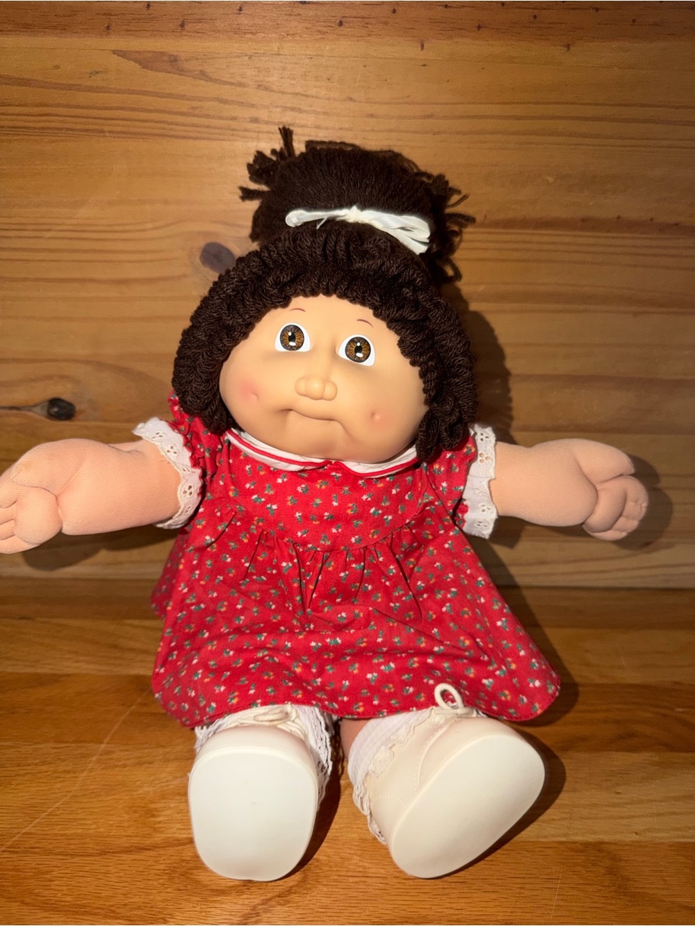 Vintage 1985 Cabbage Patch Kids Girl. Brown Hair / Brown Eyes. Great Condition